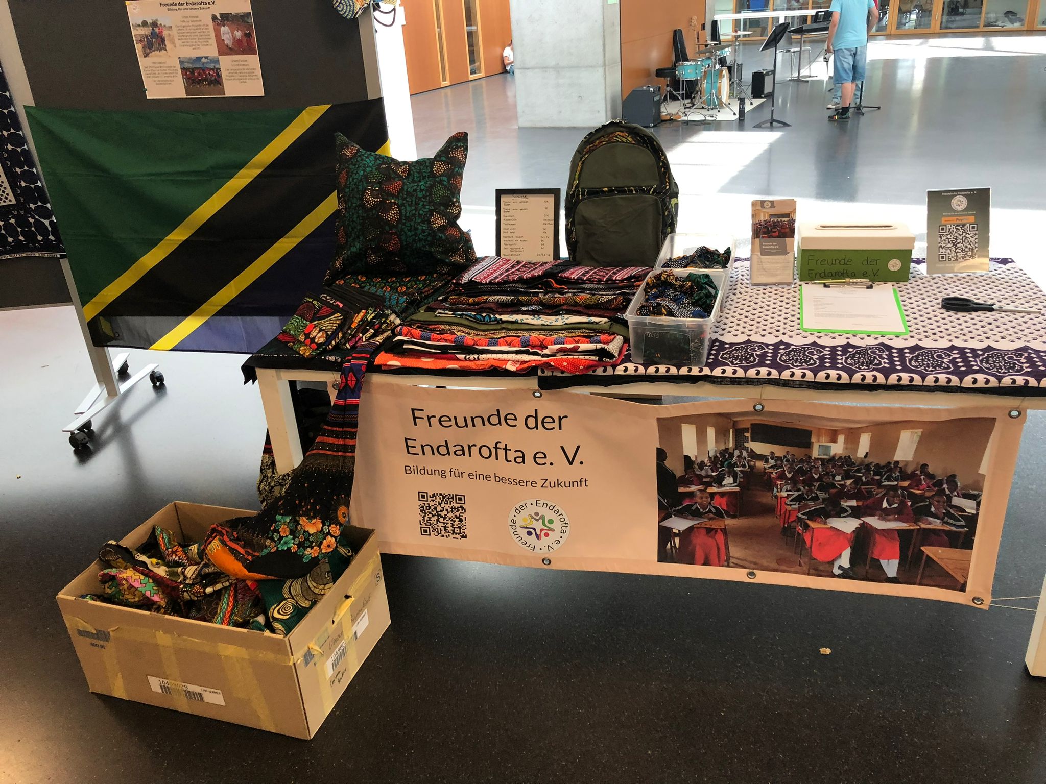 Photo of the association&rsquo;s stand during the project week at Starkenburg-Gymnasium Heppenheim