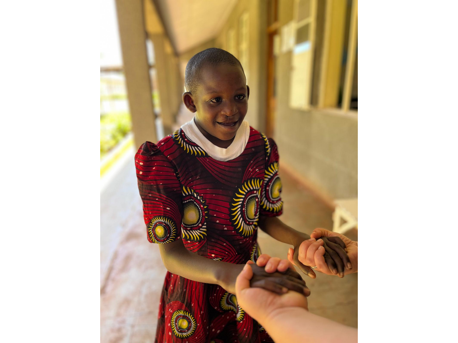 Photo of a child on the way to physiotherapy